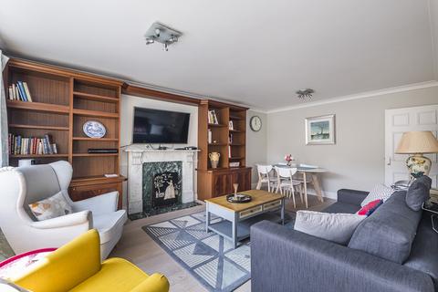 3 bedroom flat to rent, Percy Road Hampton TW12