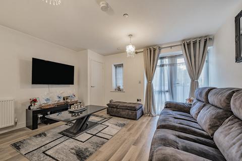 1 bedroom flat for sale, Wells House, Gunpowder Road, Worcester Park, KT4