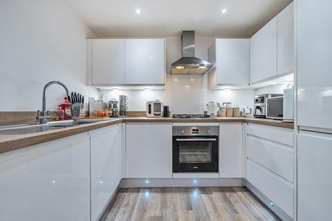 1 bedroom flat for sale, Wells House, Gunpowder Road, Worcester Park, KT4