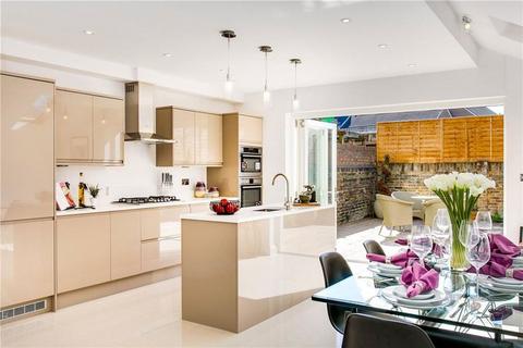 4 bedroom terraced house to rent, Pennard Road, London W12