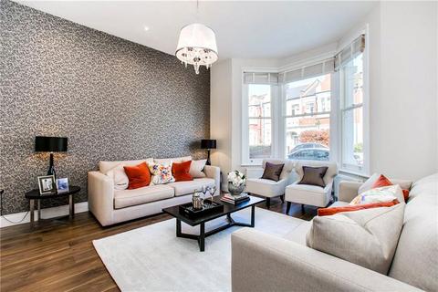 4 bedroom terraced house to rent, Pennard Road, London W12