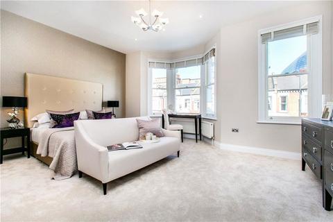 4 bedroom terraced house to rent, Pennard Road, London W12