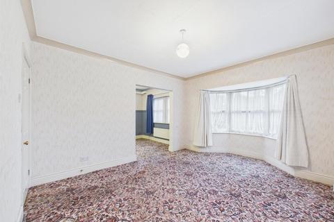 2 bedroom apartment for sale, Castledene Court, Gosforth