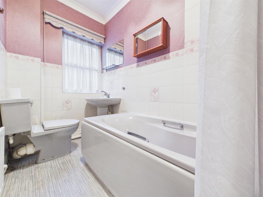 Bath 2.jpg