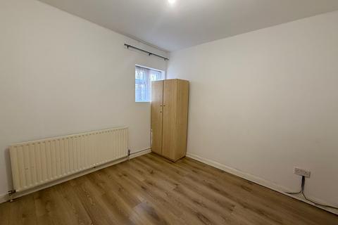 undefined, Willow Tree Close, Hayes UB4