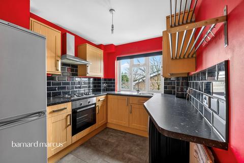 2 bedroom flat for sale, Sutton Common Road, Sutton