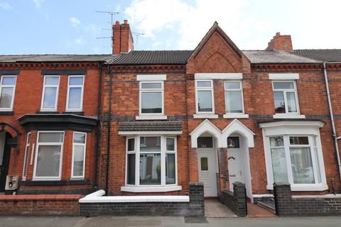 3 bedroom terraced house to rent, 284 Walthall Street, Crewe, Cheshire CW2
