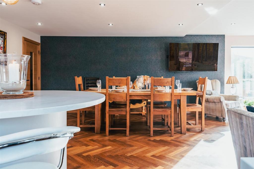 Living/Dining Room