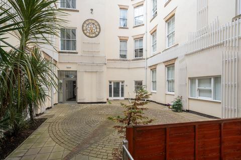 Hounds Gate, NOTTINGHAM