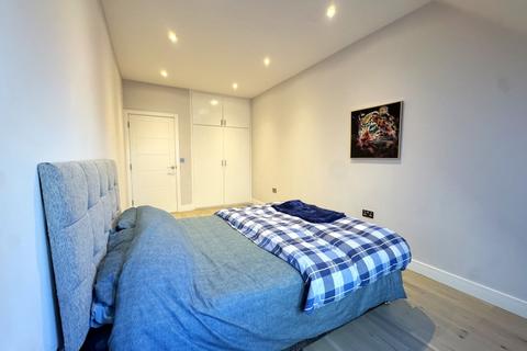 undefined, Wells Court, Woking GU21
