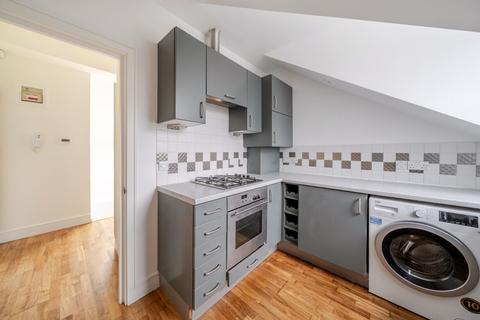 1 bedroom flat for sale, Brondesbury Road, Queens Park, London, NW6