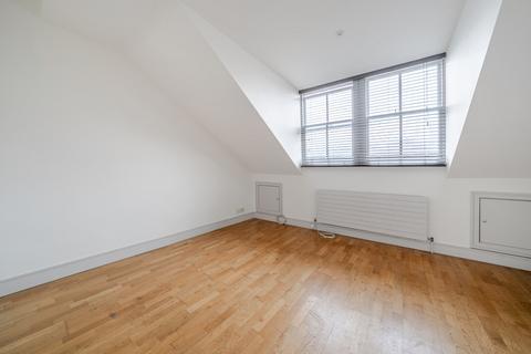 1 bedroom flat for sale, Brondesbury Road, Queens Park, London, NW6