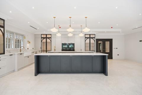 6 bedroom detached house for sale, Burkes Road, Beaconsfield, HP9