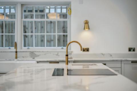 6 bedroom detached house for sale, Burkes Road, Beaconsfield, HP9