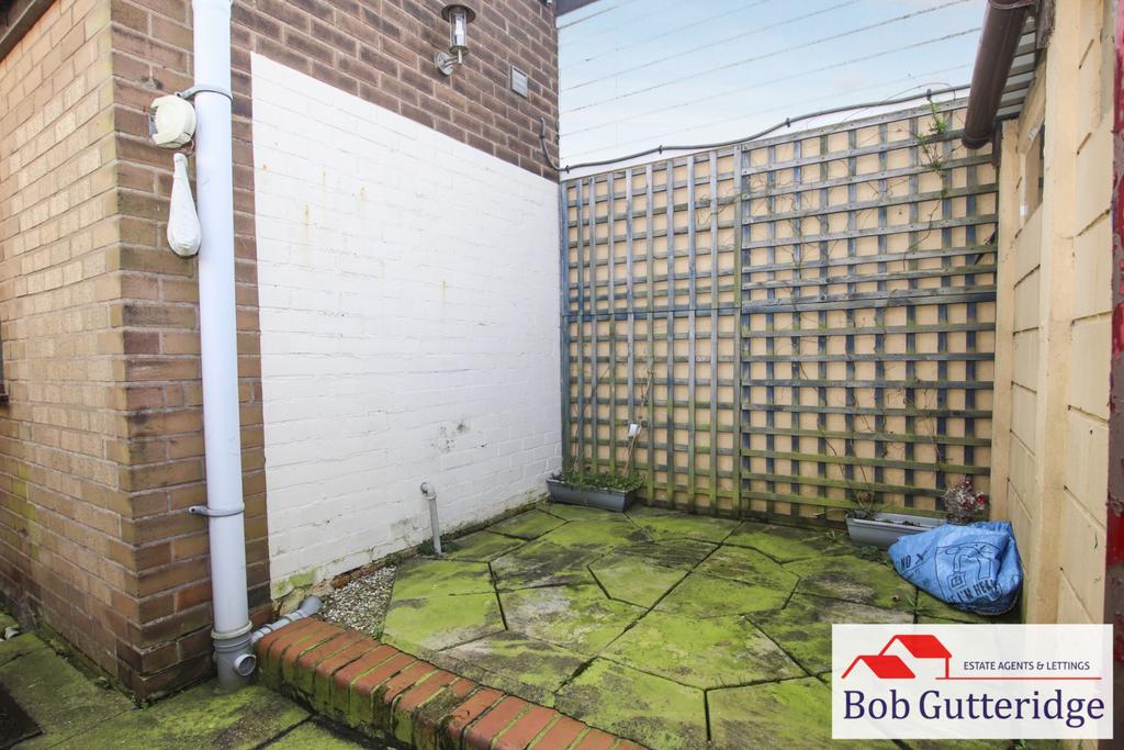 Enclosed rear yard