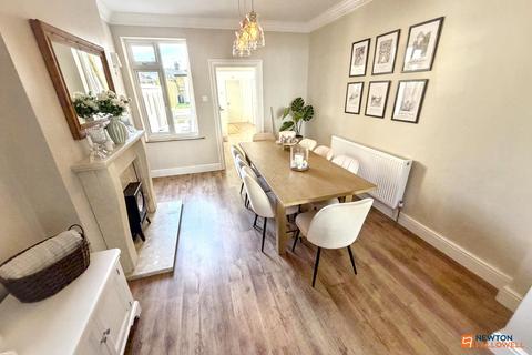 3 bedroom semi-detached house for sale, Queens Walk, Fletton, Peterborough, PE2