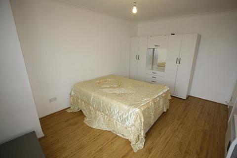 2 bedroom apartment to rent, Angelica Drive, London E6