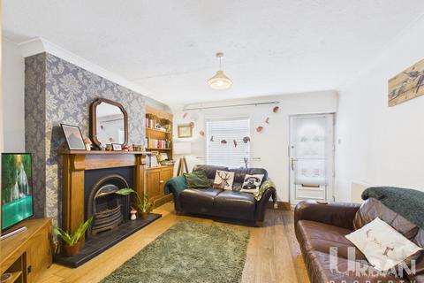 2 bedroom house for sale, Watson Street, Sutton-On-Hull, Hull