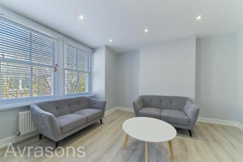 2 bedroom flat to rent, Heyford Avenue, Vauxhall, London