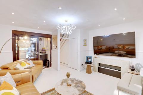 3 bedroom terraced house for sale, Livingstone Terrace, Rainham RM13