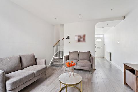 3 bedroom end of terrace house for sale, High Street, Northwood HA6