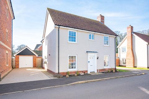 4 bedroom detached house for sale, Chain Free Spacious Four-Bedroom Home in Holt with Versatile Living and Private Gardens