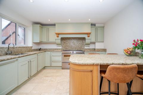 4 bedroom barn conversion for sale, Newport Pagnell MK16