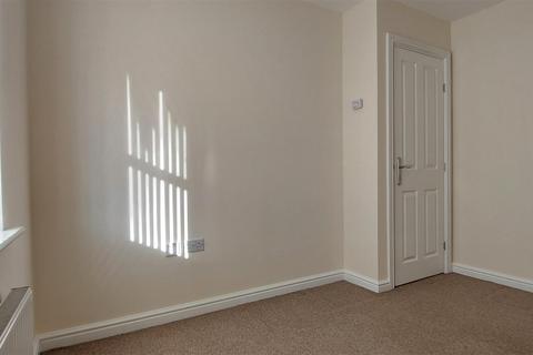 undefined, Finings Court, Burton-On-Trent