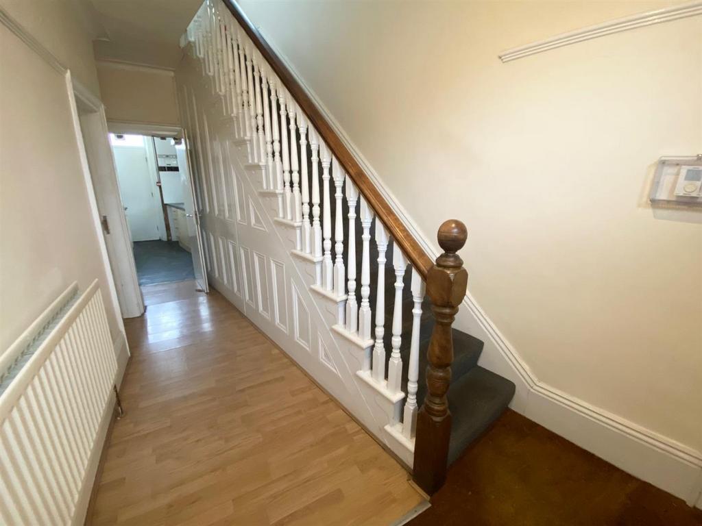 Ent hall.jpg