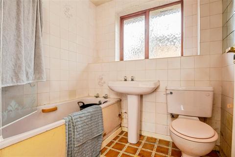 undefined, Meadowbank Drive, WORCESTER