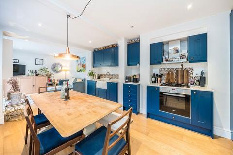 2 bedroom flat for sale, South Island Place, London SW9
