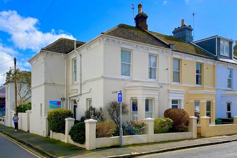 4 bedroom semi-detached house for sale, Hyde Road, Eastbourne