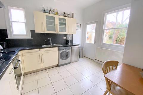 4 bedroom semi-detached house for sale, Hyde Road, Eastbourne