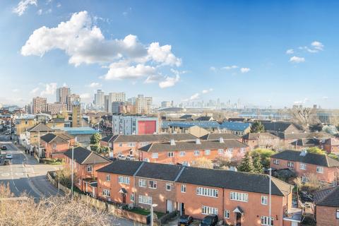 1 bedroom apartment for sale, Leyton Grange Estate, London