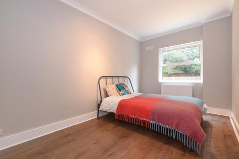 undefined, Kings Road, Wimbledon, London, SW19