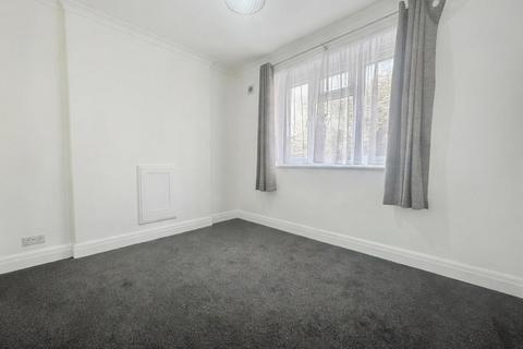 2 bedroom maisonette to rent, Harrow Road, Wembley
