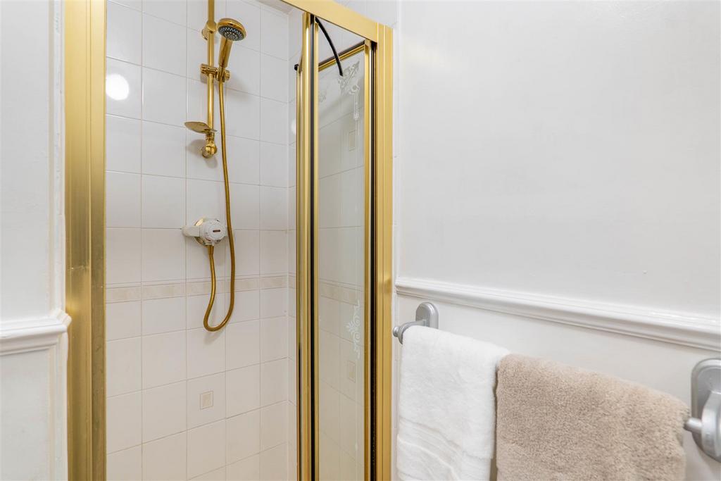 Master Bedroom Ensuite
