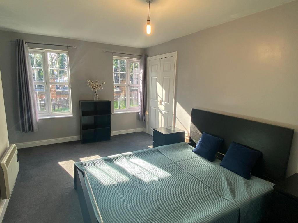 Bedroom 1 1 .jpeg