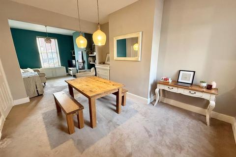2 bedroom terraced house for sale, Peel Street, Macclesfield