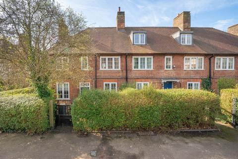 2 bedroom flat to rent, Kingswear Road, London NW5