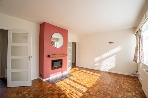 2 bedroom flat for sale, Hollington Court, St. Leonards-On-Sea