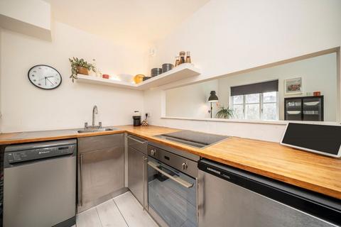 2 bedroom flat to rent, Bunning Way, London N7