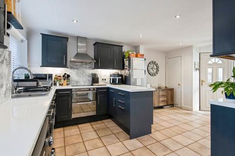 3 bedroom terraced house for sale, Turpins Rise, Stevenage