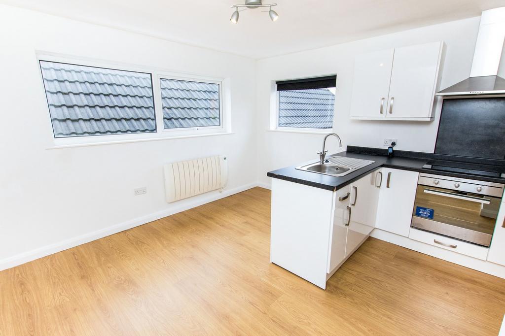 Kitchen 2 (Main)