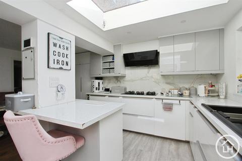 3 bedroom house for sale, Hugh Price Close, Murston, Sittingbourne