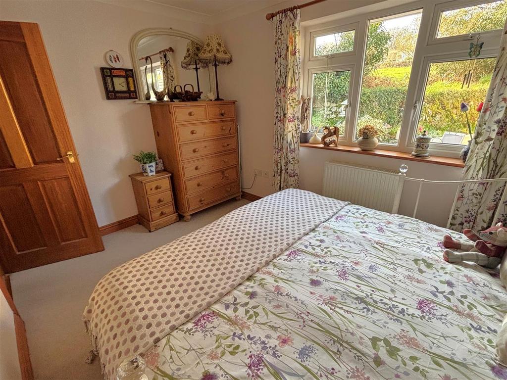 New Bedroom 2.jpg