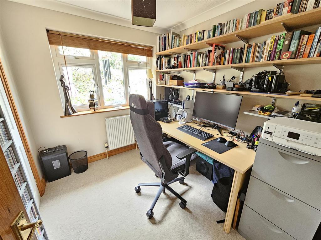 Bedroom 3.jpg