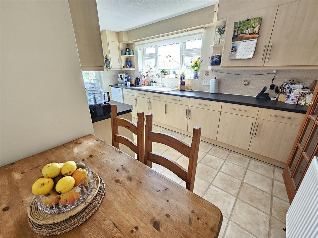 Kitchen Diner.jpg