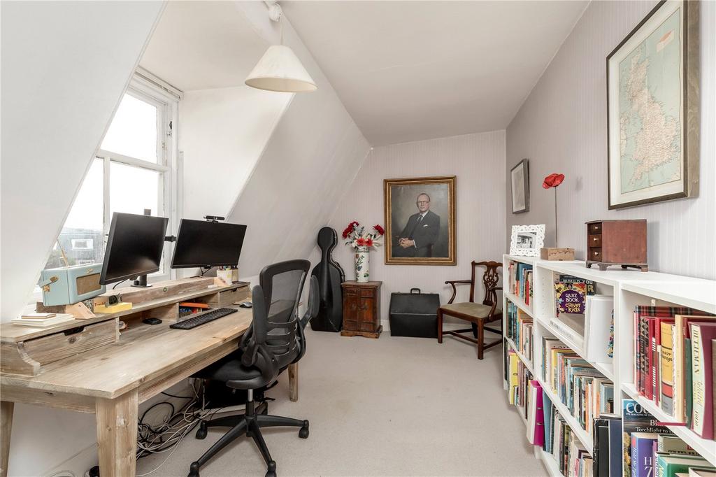 Bedroom/Study