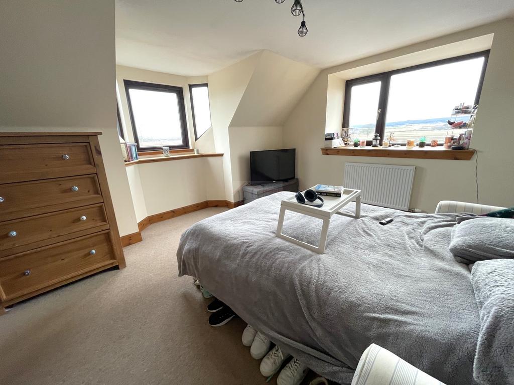 Bedroom 1b.JPG